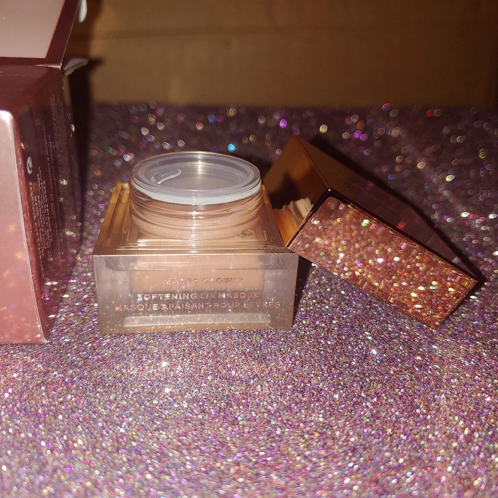 She's Juicy Major Glow Softening Lip Masque PATRICK TA